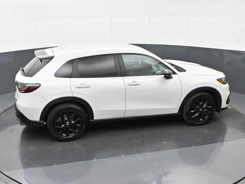 Used 2025 Honda HR-V Sport image 32