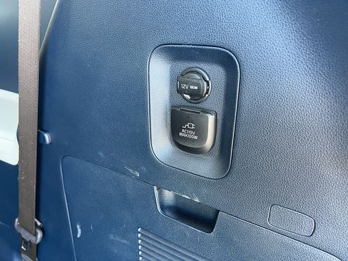 Used 2025 Kia Carnival SX FWD image 6