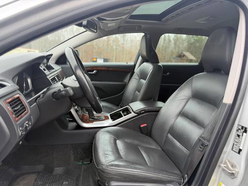 Used 2015 Volvo XC70 T6 Premier Plus image 2