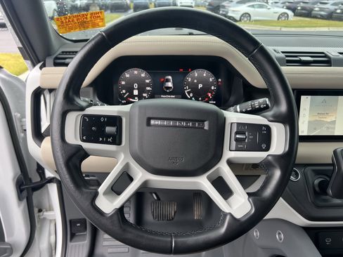 Certified 2023 Land Rover Defender 110 X-Dynamic SE AWD/4WD image 18