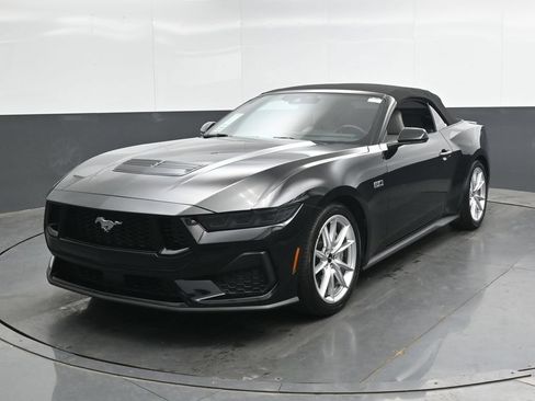 Used 2025 Ford Mustang GT Premium RWD image 8