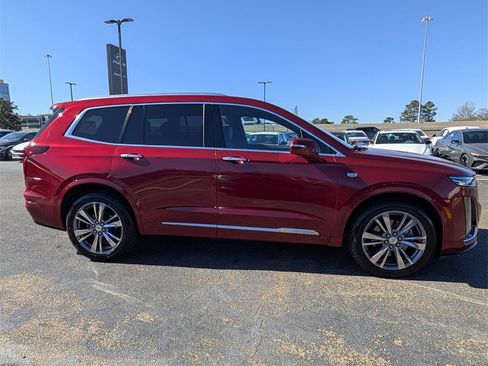 Used 2020 Cadillac XT6 Premium Luxury image 3