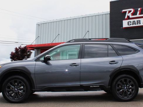 Used 2025 Subaru Outback Onyx Edition AWD/4WD image 14
