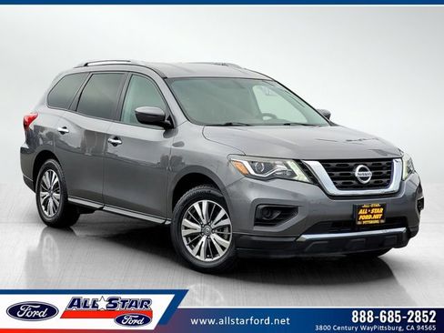 Used 2020 Nissan Pathfinder S image 1