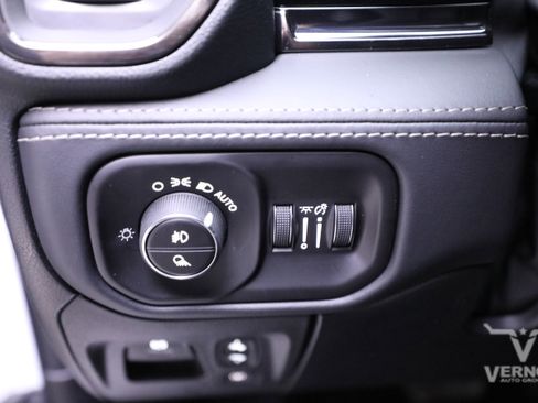 New 2026 RAM 1500 Limited AWD/4WD image 17