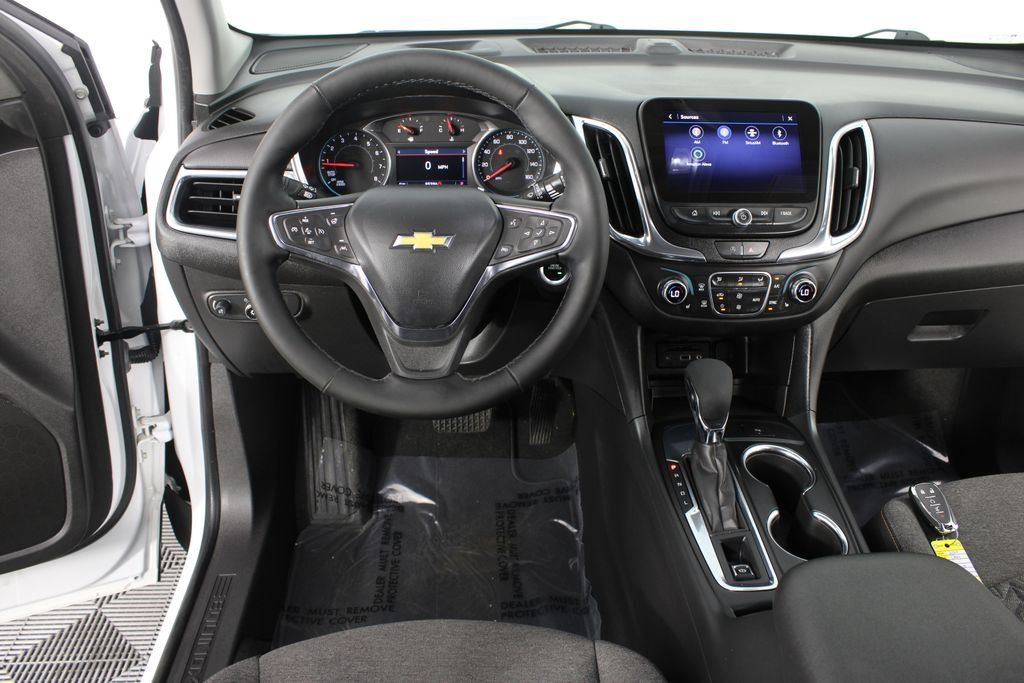 Used 2024 Chevrolet Equinox LT FWD image 11