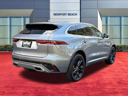 Used 2025 Jaguar F-PACE R-Dynamic S image 10