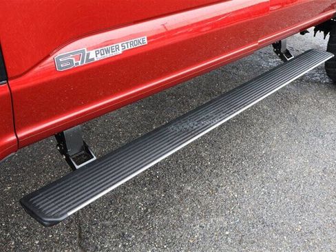 Used 2025 Ford F350 Platinum w/ FX4 Off-Road Package image 12