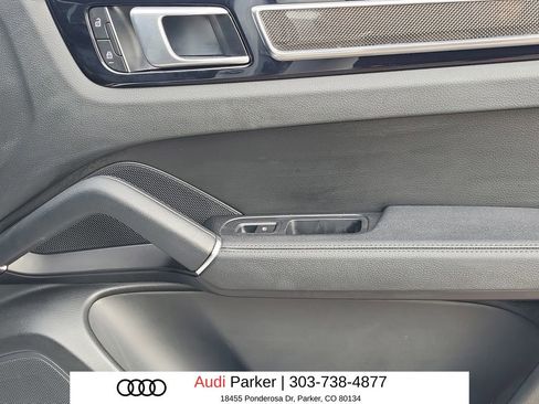 Used 2023 Porsche Cayenne S AWD/4WD image 13