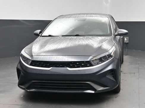 Used 2023 Kia Forte LXS w/ LXS Technology Package FWD image 6