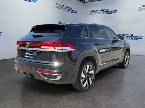Used 2024 Volkswagen Atlas Cross Sport SE FWD image 5