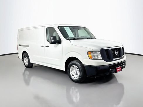 Used 2016 Nissan NV 1500 SV RWD image 7
