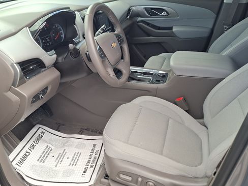Used 2019 Chevrolet Traverse LT FWD image 9