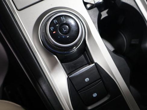 Used 2022 Ford Explorer XLT image 31