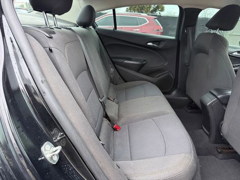 Used 2018 Chevrolet Cruze LS FWD image 20