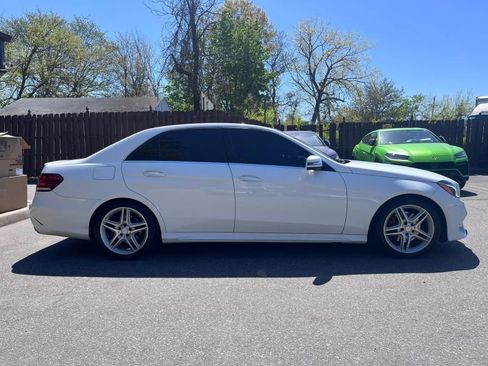 Used 2015 Mercedes-Benz E 400 4MATIC Sedan image 8