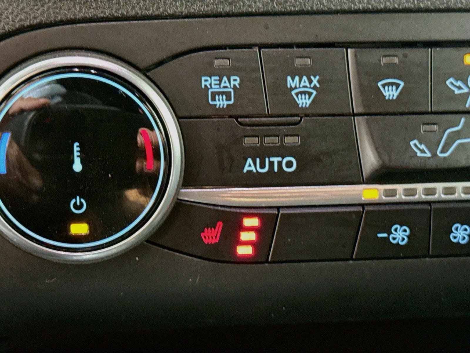 Used 2024 Ford Escape ST-Line AWD/4WD image 16