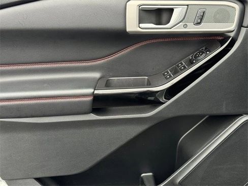 Used 2023 Ford Explorer ST-Line w/ Class IV Trailer Tow Package image 14