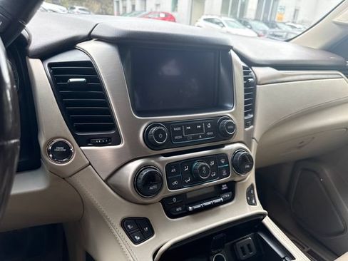Used 2018 GMC Yukon Denali w/ Open Road Package AWD/4WD image 12