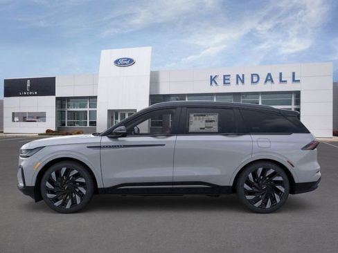 New 2026 Lincoln Nautilus Reserve w/ Jet Appearance Package image 3