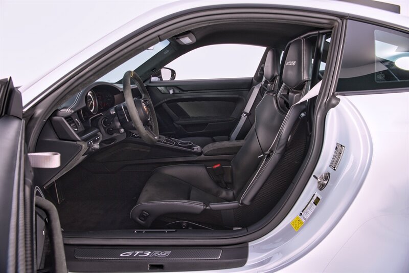 Used 2025 Porsche 911 GT3 RS RWD image 19