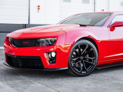 Used 2010 Chevrolet Camaro SS w/ RS Package image 37