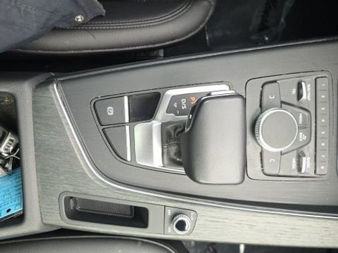 Used 2019 Audi A4 2.0T Premium image 19