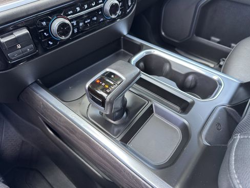 Used 2022 Chevrolet Silverado 1500 LTZ w/ LTZ Premium Package RWD image 30