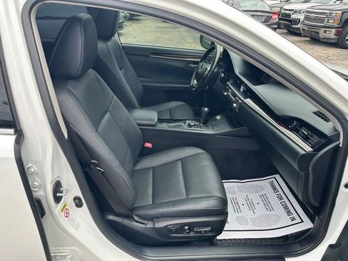 Used 2015 Lexus ES 350 w/ Premium Package FWD image 12