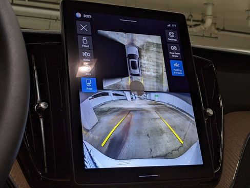 New 2026 Volvo XC60 B5 Plus w/ Climate Package image 17