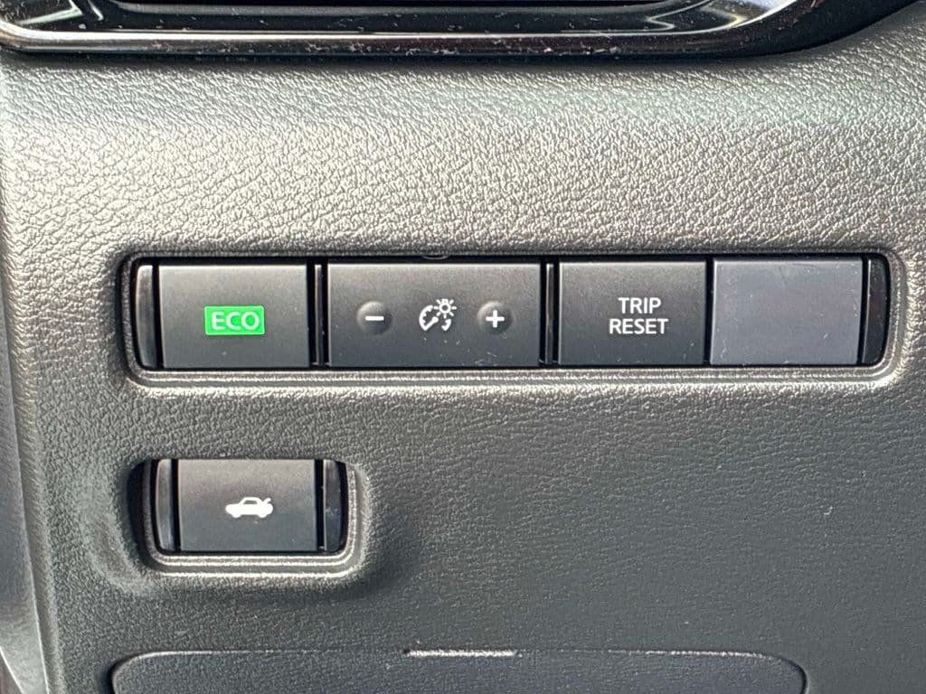 Certified 2023 Nissan Sentra SR w/ Electronics Package FWD image 22