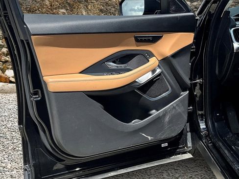 Used 2022 Jaguar E-PACE SE image 22