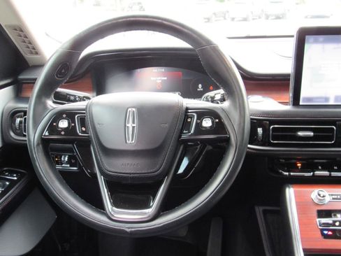 Used 2023 Lincoln Aviator Reserve w/ Equipment Group 201A AWD/4WD image 19