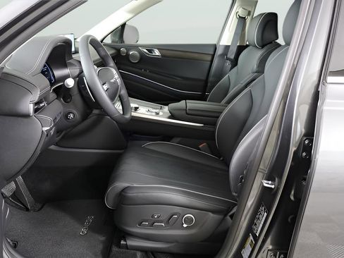 Used 2023 Genesis GV80 2.5T w/ Prestige Package image 25