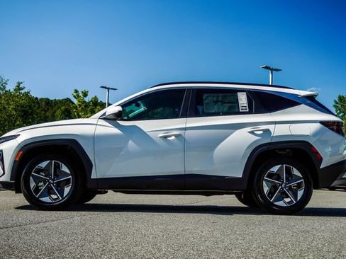 Certified 2025 Hyundai Tucson SEL FWD image 10
