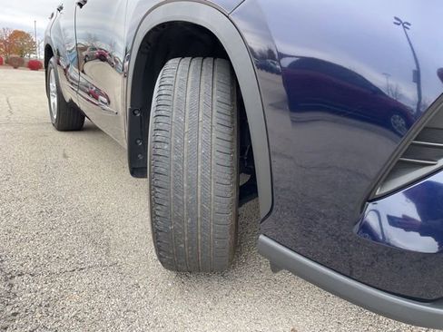 Used 2023 Toyota Highlander L image 17