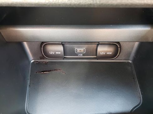 Certified 2022 Kia Soul LX FWD image 21