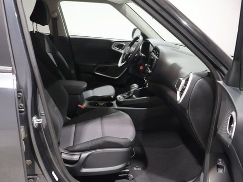 Used 2024 Kia Soul LX w/ Option Group 015 FWD image 21