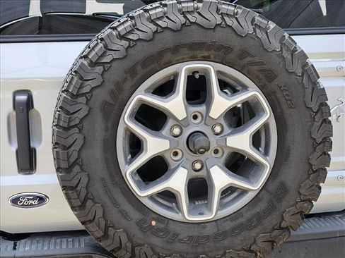 Used 2024 Ford Bronco Badlands AWD/4WD image 6