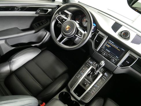 Used 2016 Porsche Macan S AWD/4WD image 9