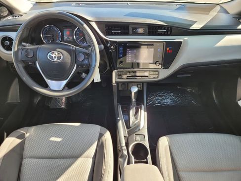 Used 2018 Toyota Corolla LE image 13