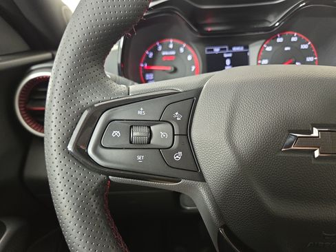 Certified 2024 Chevrolet Trax RS w/ Sunroof Package FWD image 15