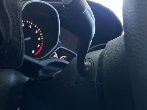 Used 2019 Ford Escape SE image 20