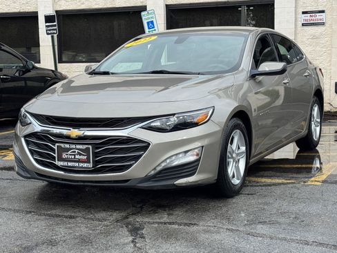 Used 2022 Chevrolet Malibu LT FWD image 18