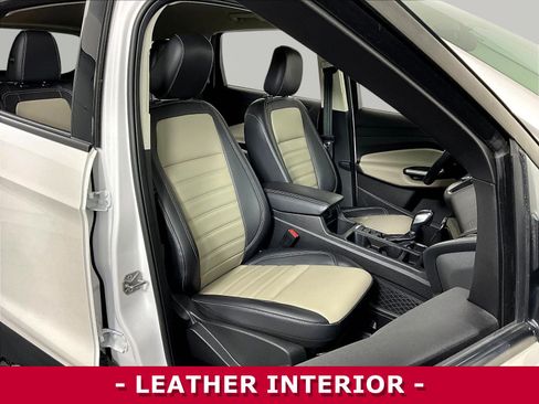 Used 2019 Ford Escape SEL AWD/4WD image 28