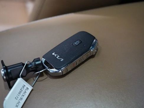 Used 2022 Kia Telluride SX image 41