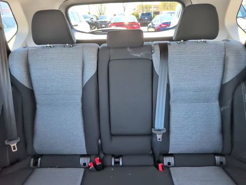 Used 2023 Nissan Rogue SV AWD/4WD image 32