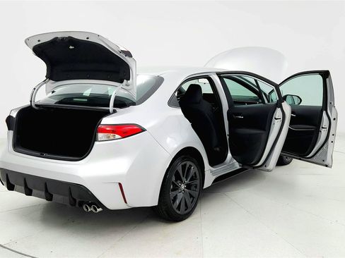 Used 2023 Toyota Corolla SE FWD image 11