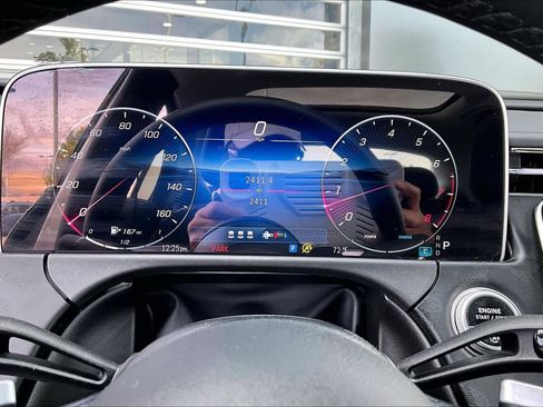 Used 2025 Mercedes-Benz E 350 4MATIC Sedan image 25