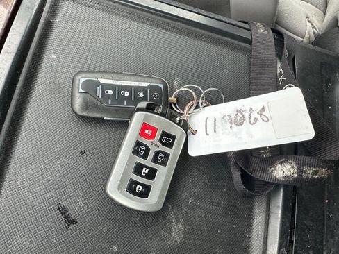 Used 2015 Toyota Sienna Limited Premium image 48